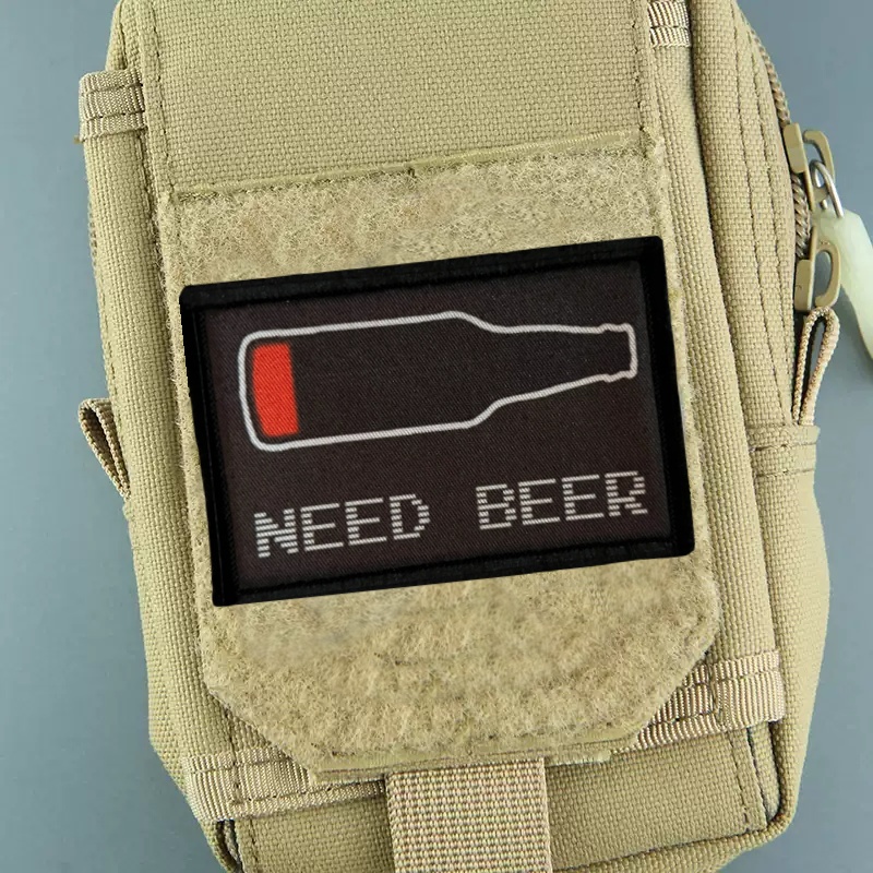 Urban Backpack Tactical - NEED BEER 의류에 인쇄 된 패치