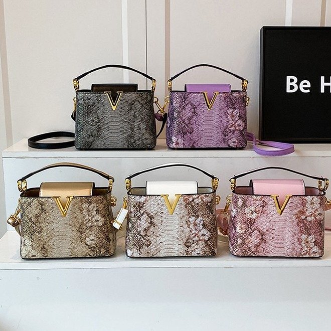 Backpack Diaper Bag - 고급 미니멀리스트 유니크 비즈니스 백팩에서 영감을